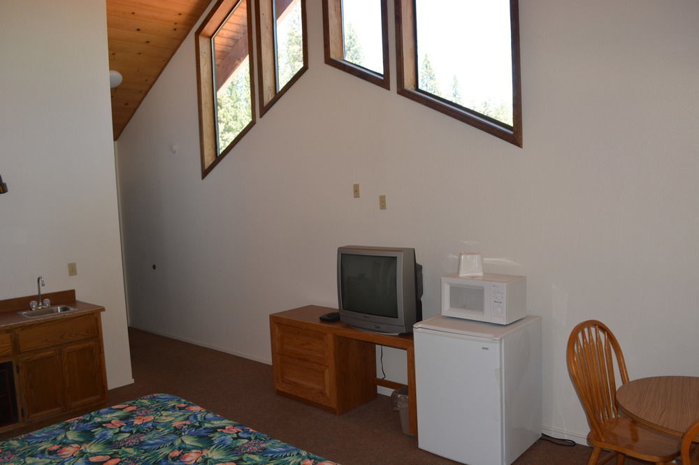 Pioneer Inn & Suites Volcano Bagian luar foto
